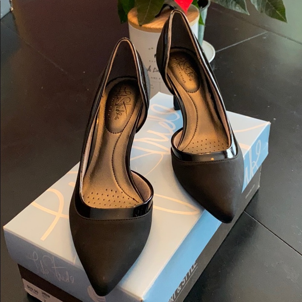 Women’s, size 7, Life Stride heels